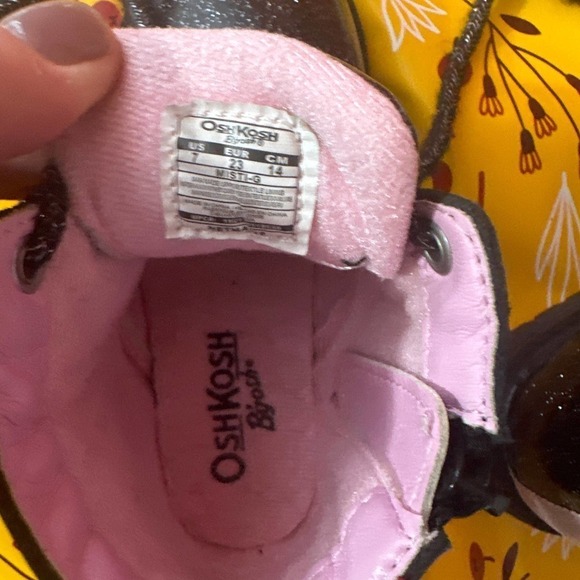 OSHKOSH b’gosh Black boots - Picture 5 of 6